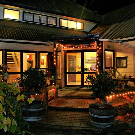 Tasman Bay Backpackers Hostel Nelson Exterior photo
